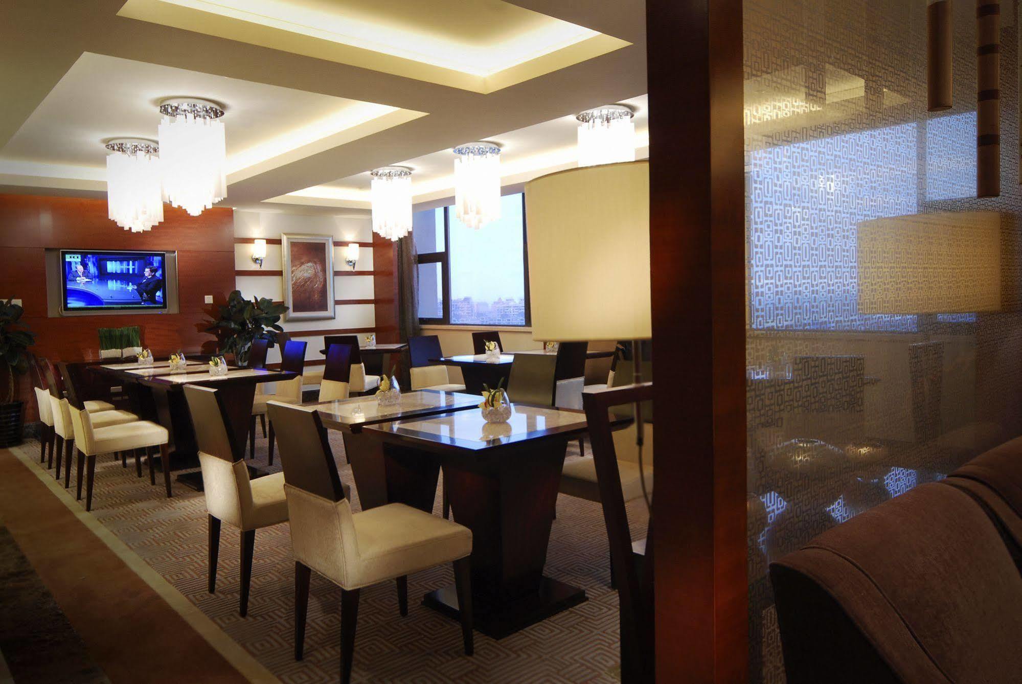 Howard Johnson Caida Plaza Shanghai Exterior foto