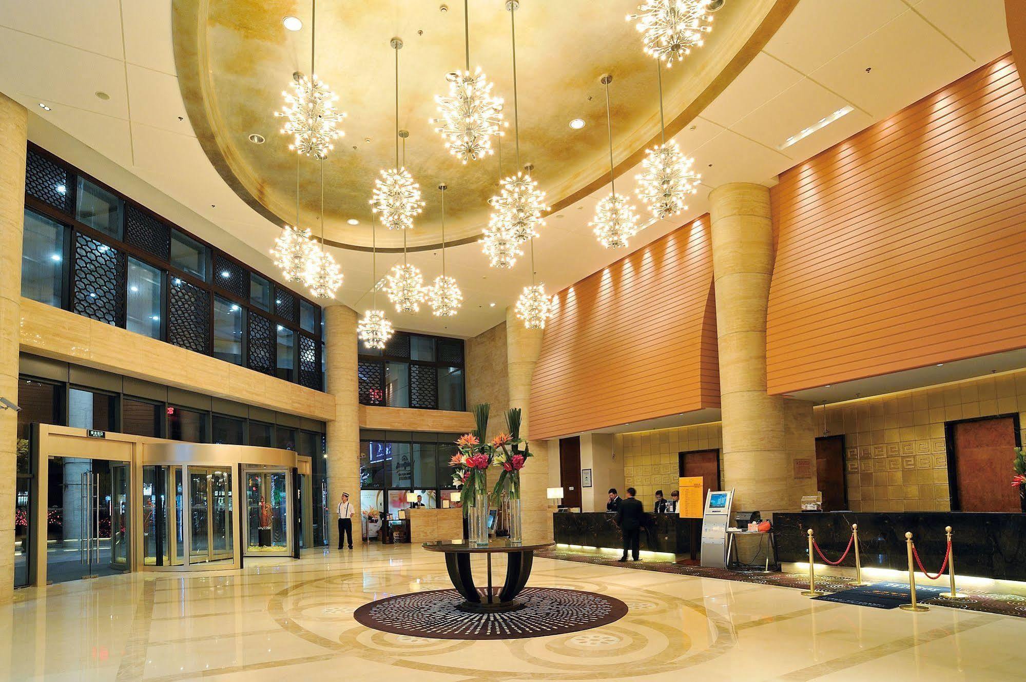 Howard Johnson Caida Plaza Shanghai Exterior foto